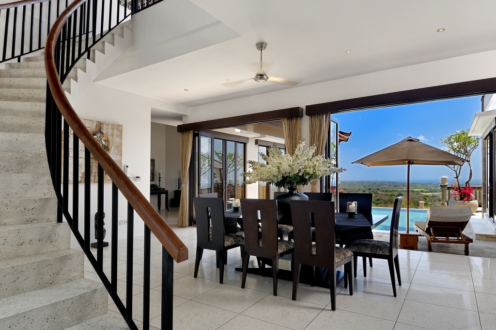 Jimbaran-Villa-Dining-Area-and-Pool