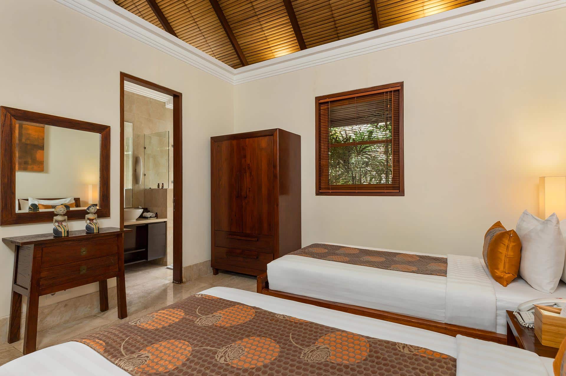 KarmaKandara12A-TwinBedroom2