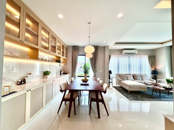 LINE ALBUM 1092568 BE 250910 1