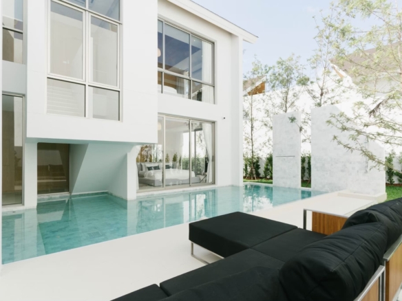 LINE ALBUM Mock Up Shot LUX2 V4 250604 13