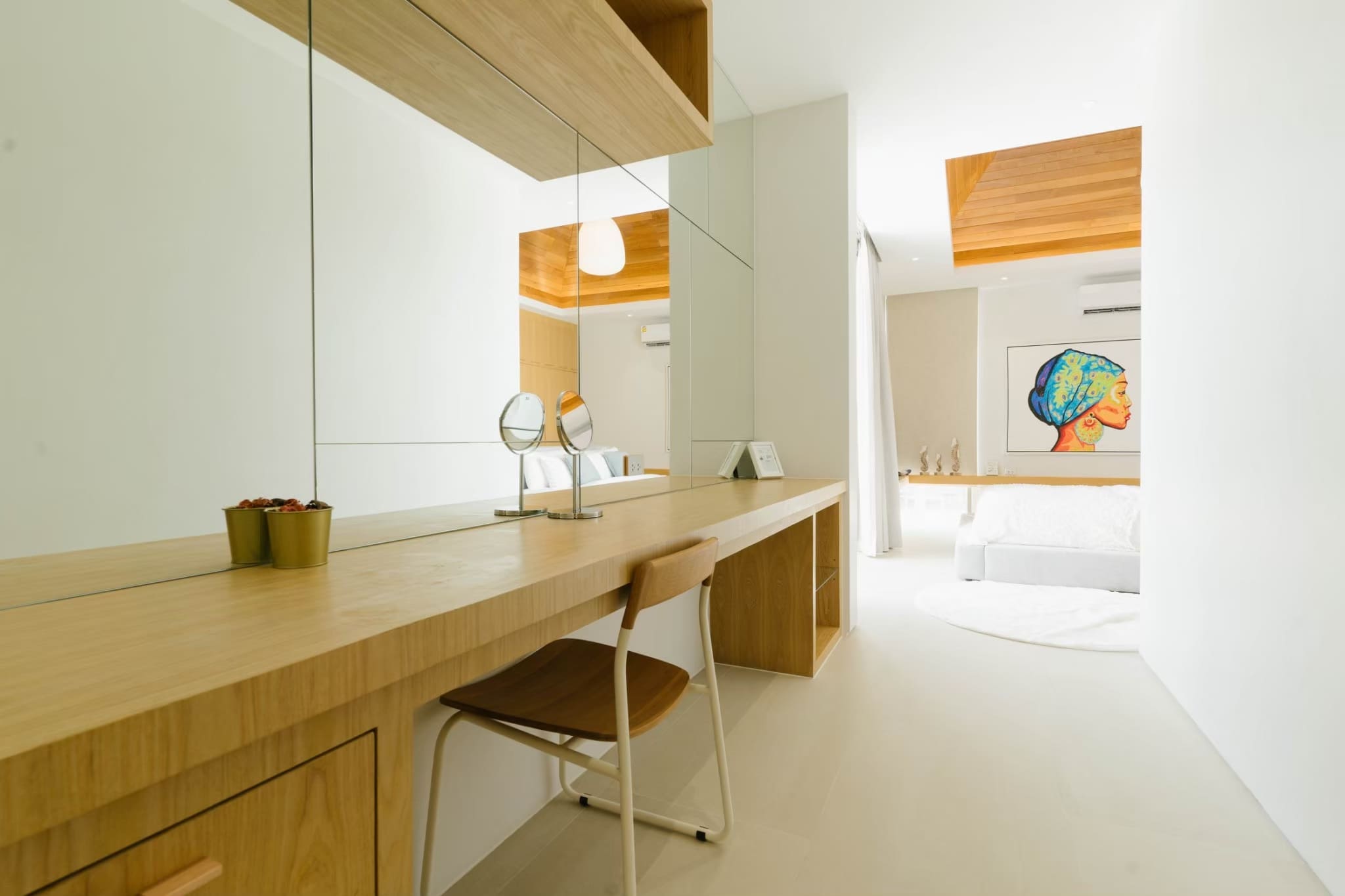 LINE_ALBUM_Mock-Up-Shot-LUX2-V4_250604_4