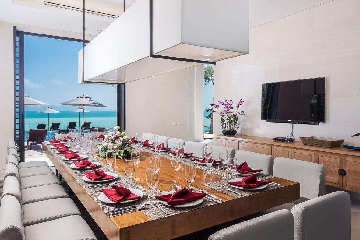 Luxury-Villa-Sawarin-in-Phuket-A-Timeless-Oceanfront-Masterpiece-004