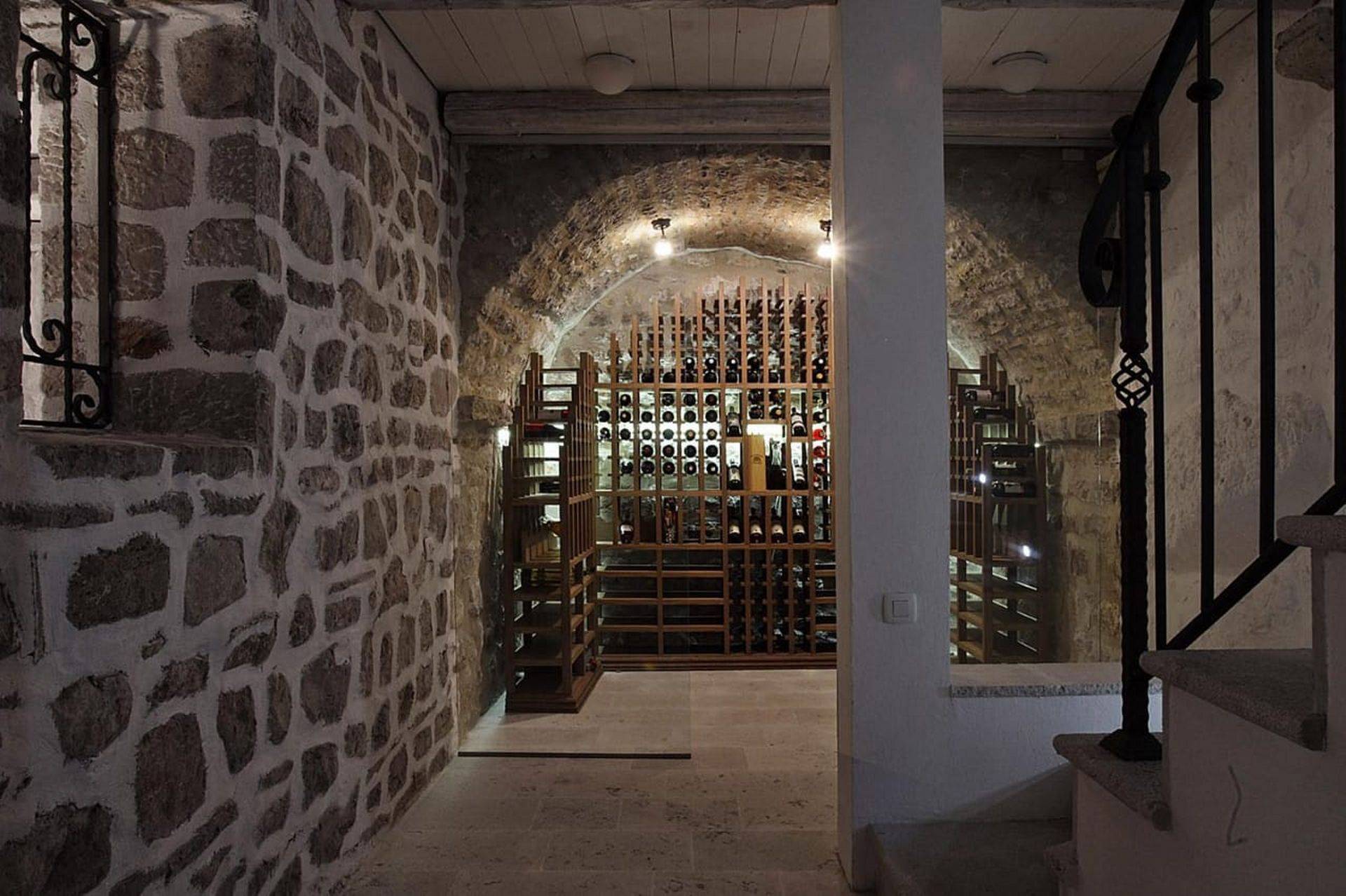 Luxury-real-estate-for-sale-in-Perast-Montenegro-2