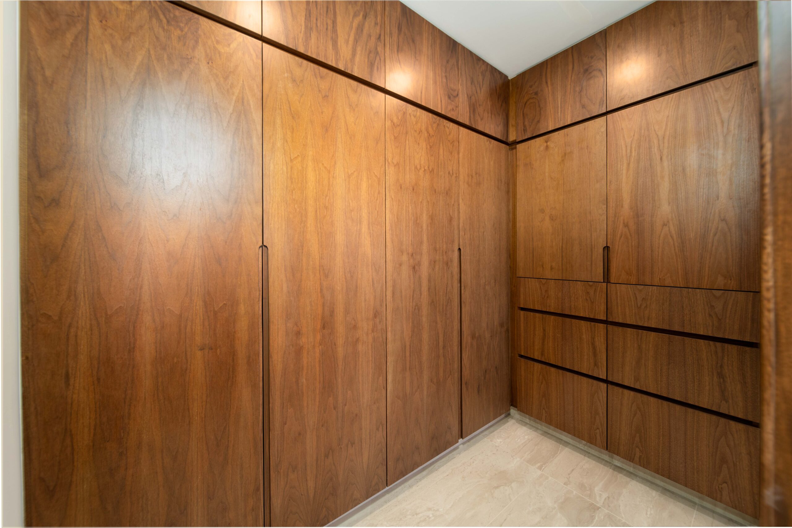 Paradise-Cove-Show-Suite-WEB-2-scaled-1