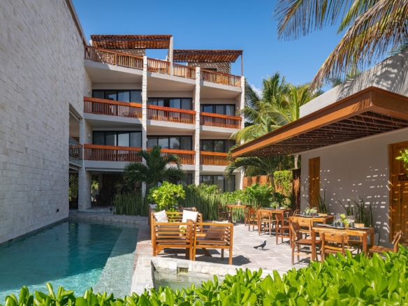 Tankah Bay 21 Room Beachfront Hotel 2