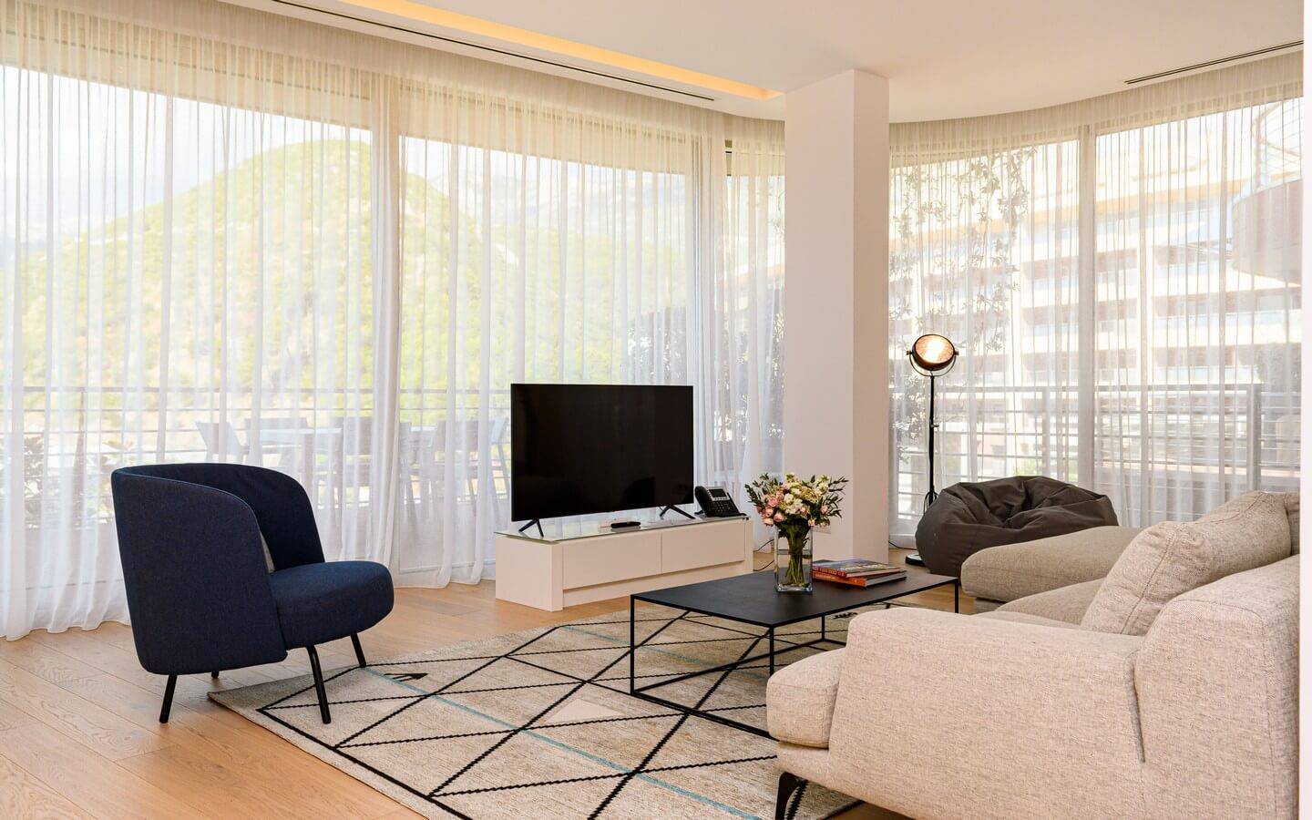 Two-Bedroom-Garden-Line-25A3-7