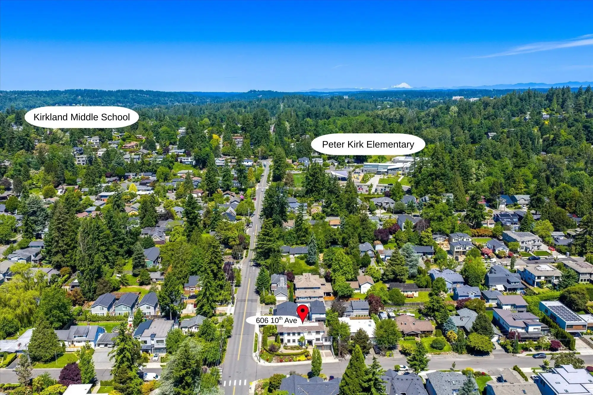 Beautiful lakefront property near Kirkland Middle School and Peter Kirk Elementary. Perfect for fami.