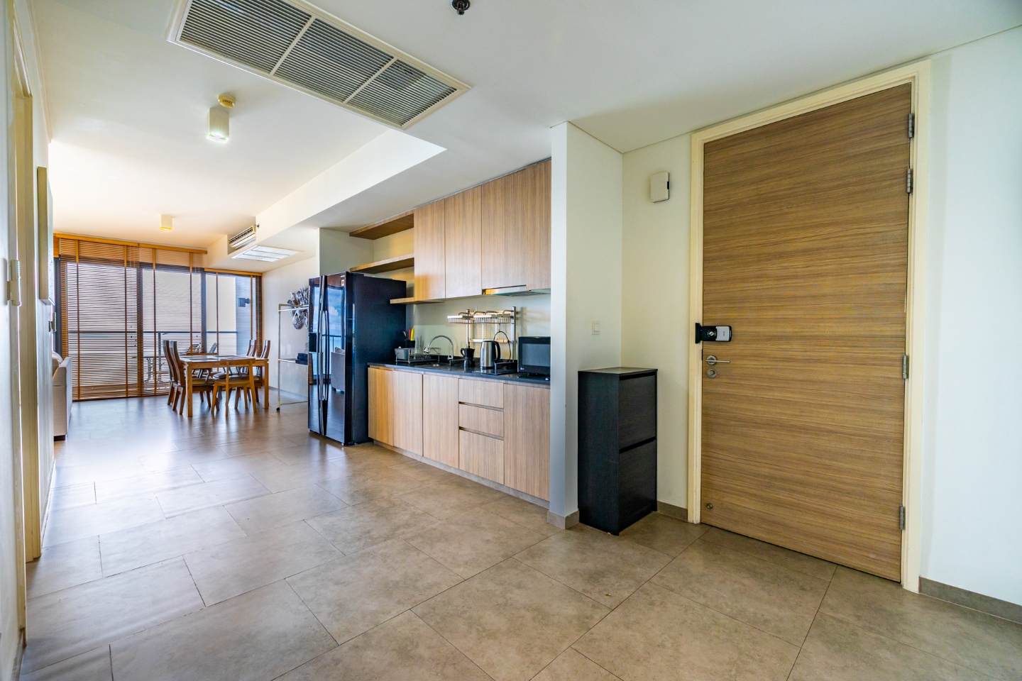 Zire-Wongamat-Kitchen-1