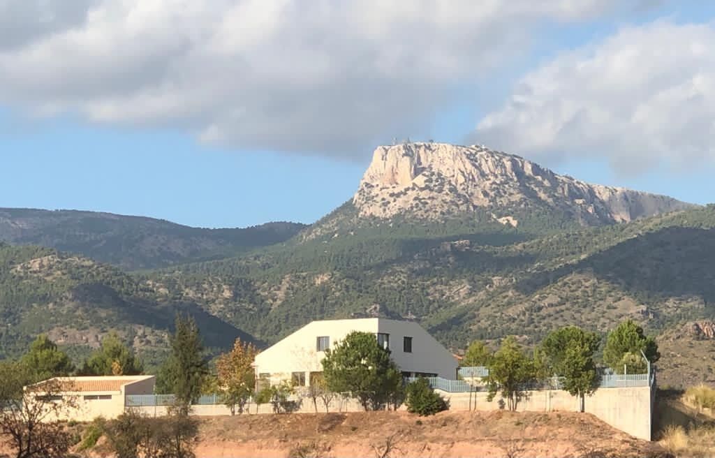 Luxury 5 Bed Villa for Sale in Aledo Murcia with mountain views.
