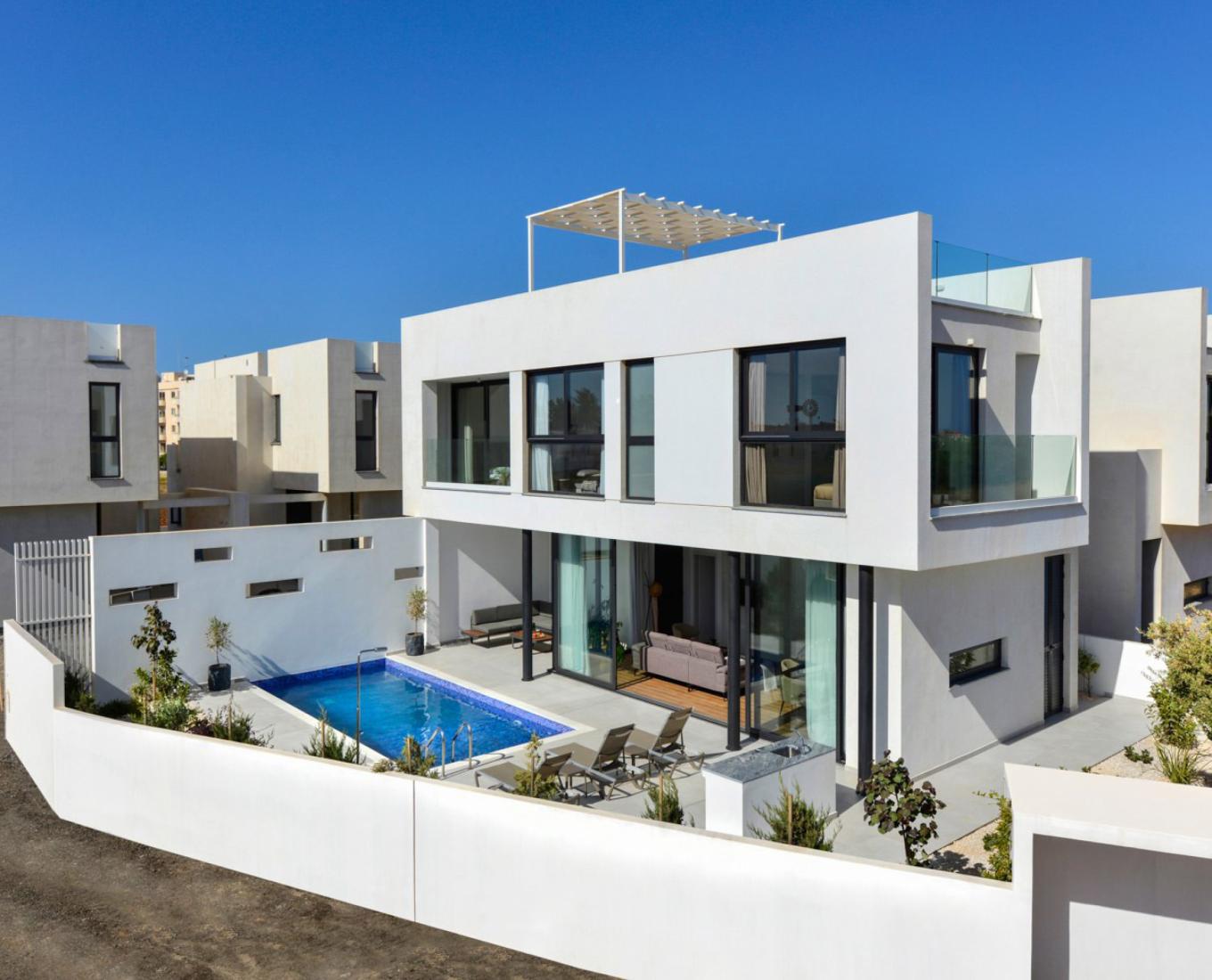 almaria-exterior-3-copy-large