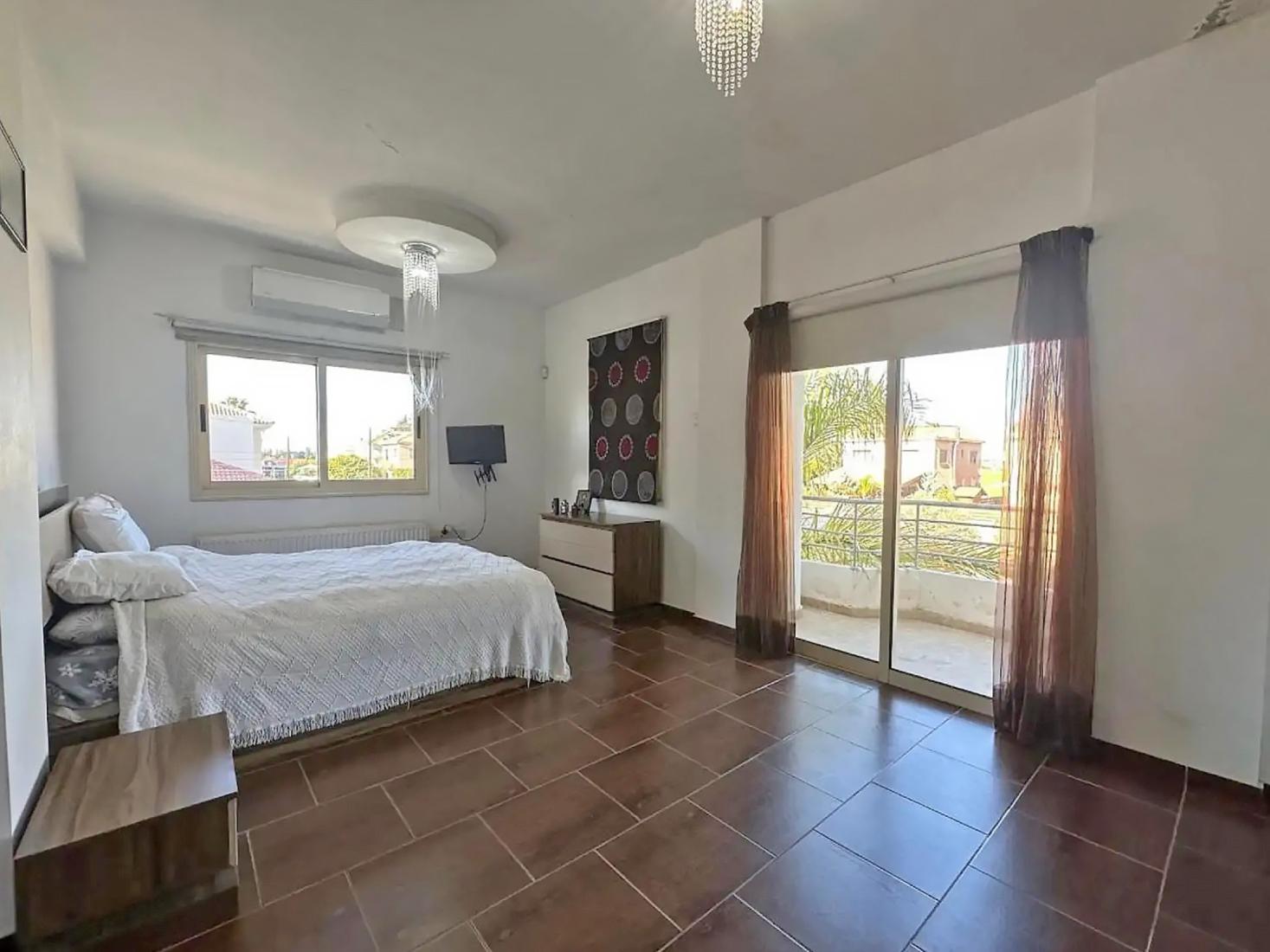 b388d6aaea717ae18d533802c7cb1f19-copy-large