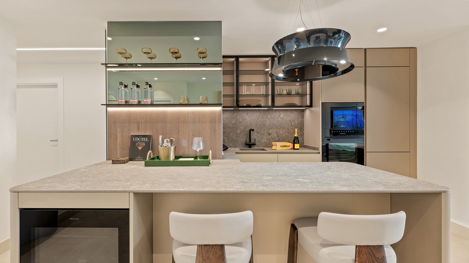 bahia_del_velerin_3-1_-_12_kitchen