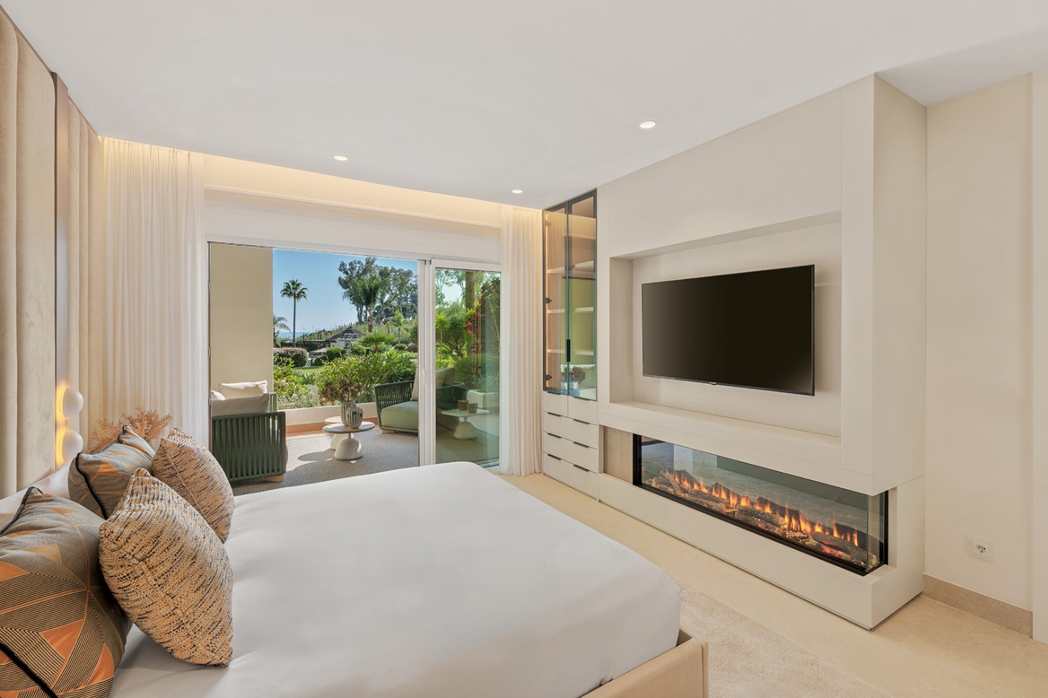 bahia_del_velerin_3-1_-_14_master_bedroom