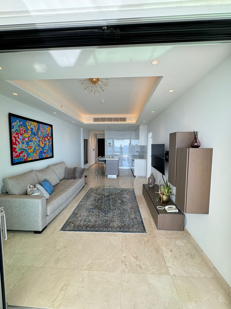 beachfront-2-bedroom-apartment-for-sale-in-limassol-7