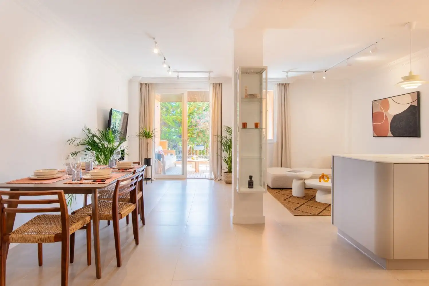 Spacious fully refurbished 2-bedroom apartment in New Golden Mile, Estepona, with bright living area.