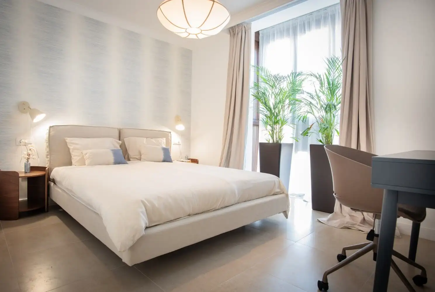 Bright, fully refurbished 2-bedroom apartment in New Golden Mile, Estepona with stylish decor and na.
