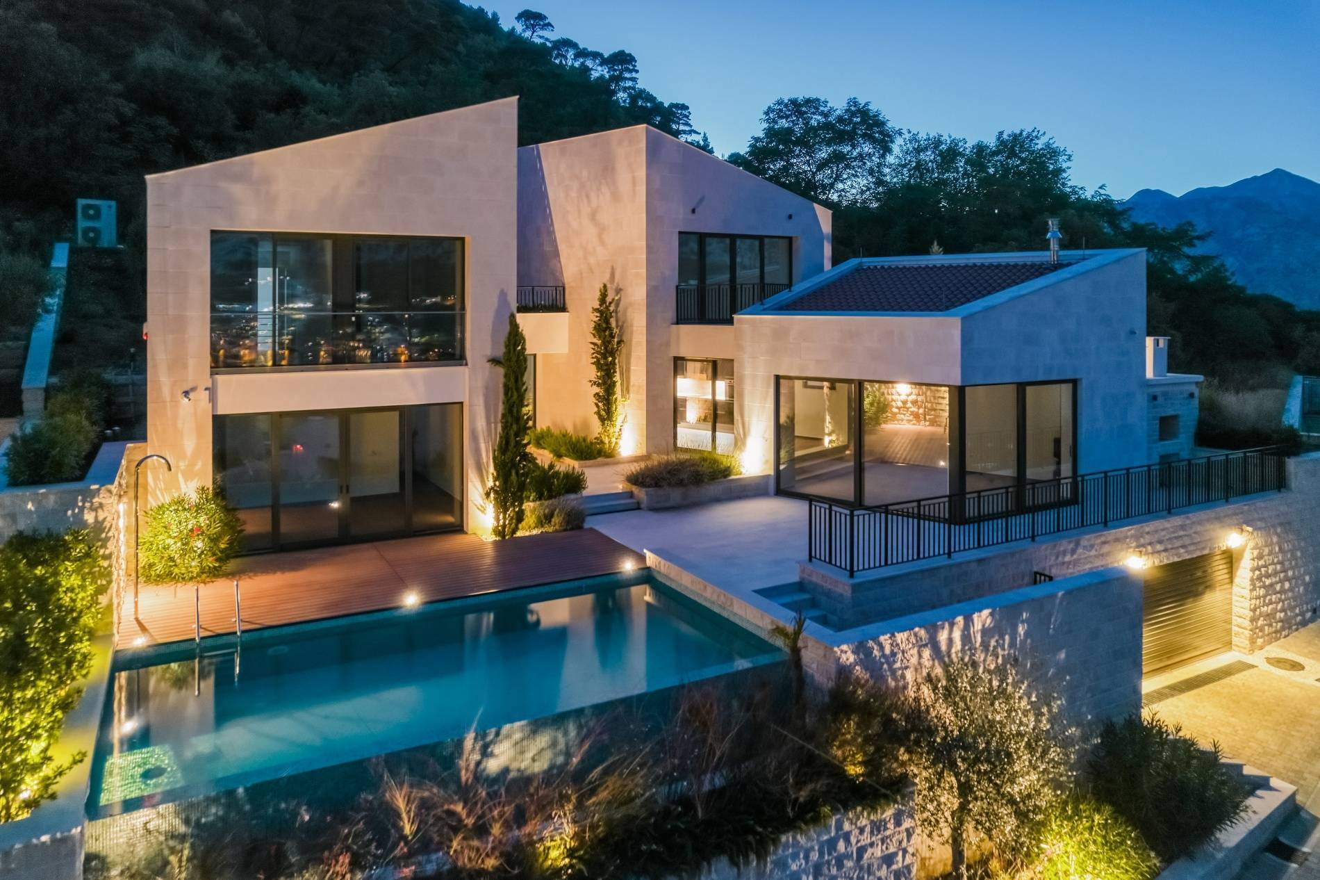 buy-villa-in-Montenegro