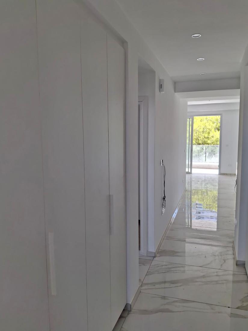 c728f486-ca0a-4bbf-b618-3ed533d0f88a-copy-large-1