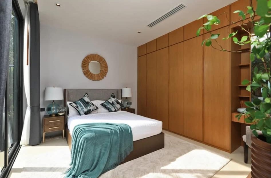 ce2b6985-7c0d-4746-9e54-f5d4b7912796