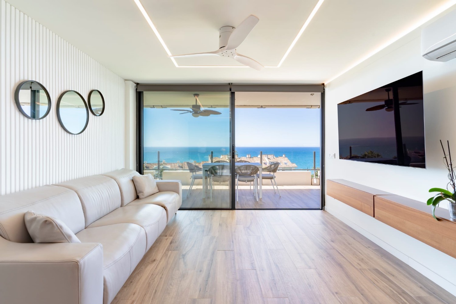 ce2d3784-091a-4574-bf5a-00f56b3fa4b1