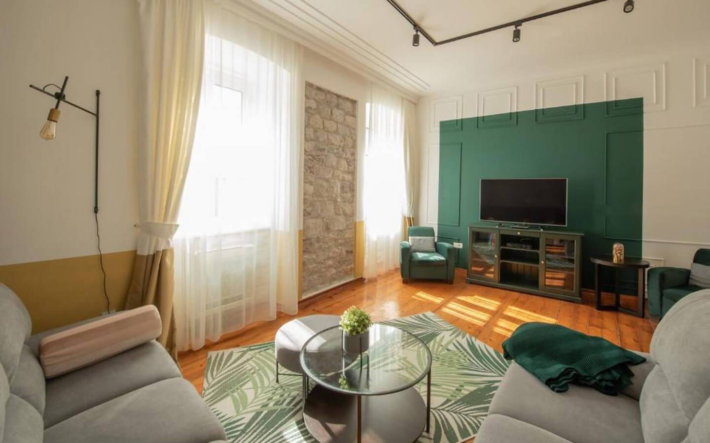 commercial-placemini-hotel-for-sale-in-the-heart-of-the-old-town-of-kotor-9