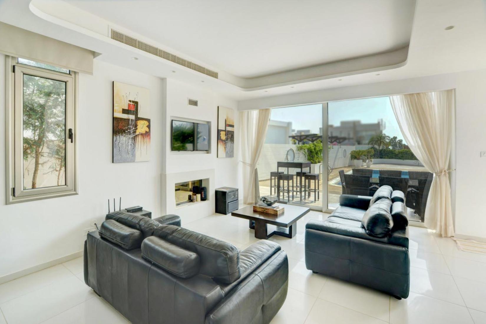 dsc-2987-88-89-90-91-fusion-interior-copy-large