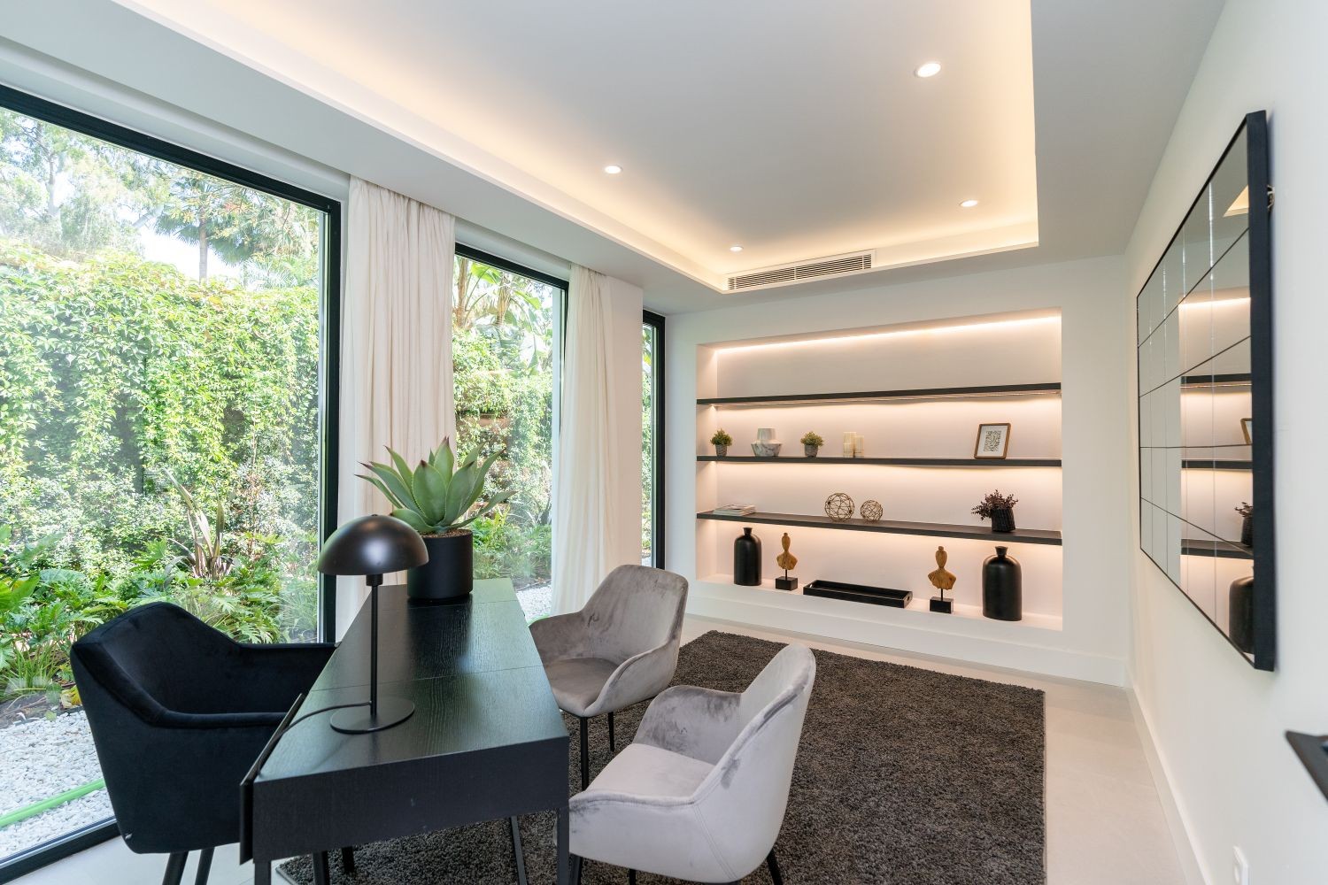 eee352b1-6e6f-451d-bee5-37161f97b358