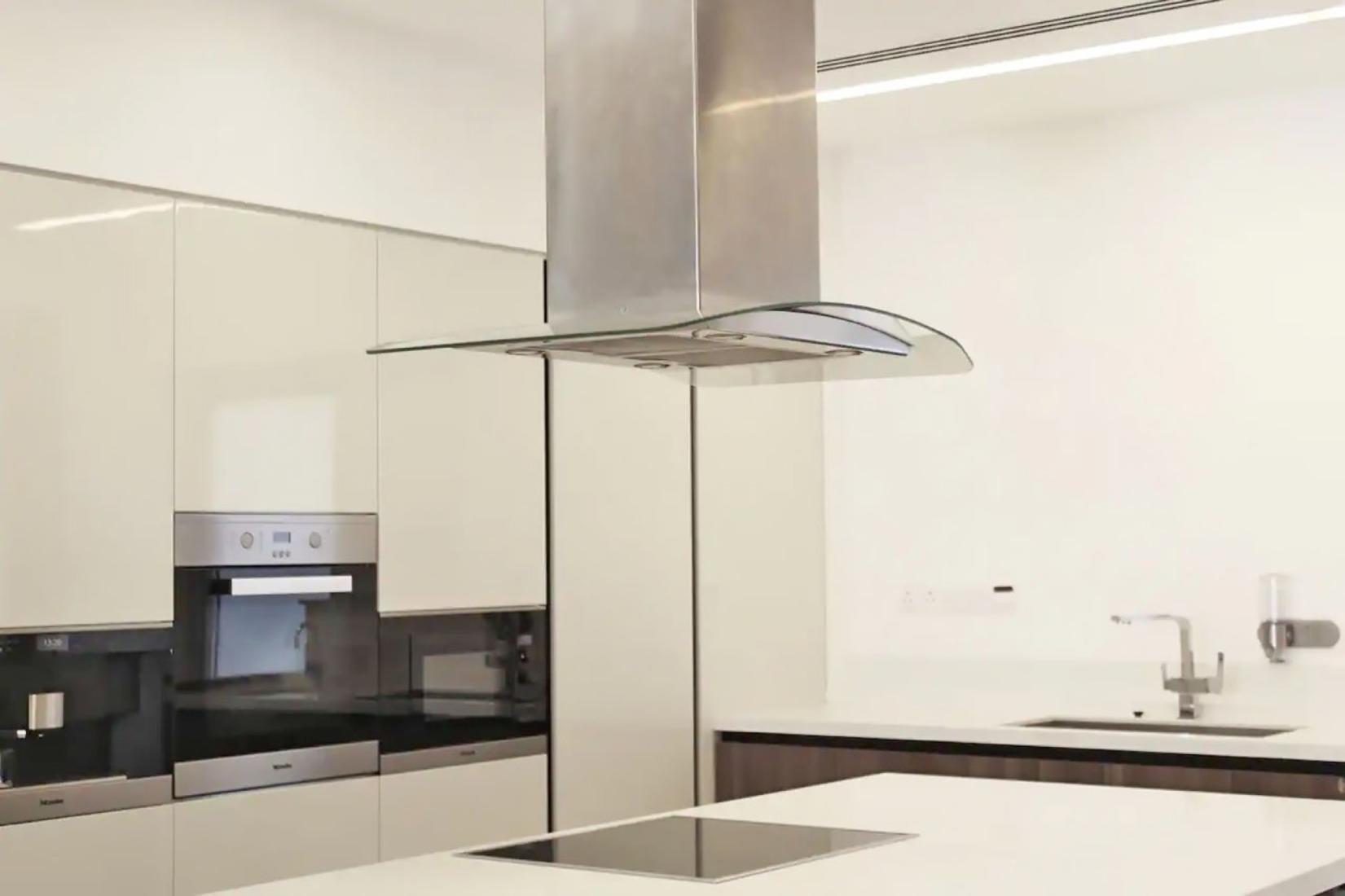 fb3fac99-c823-4c88-8332-48976c2fc1d0-large-copy-large