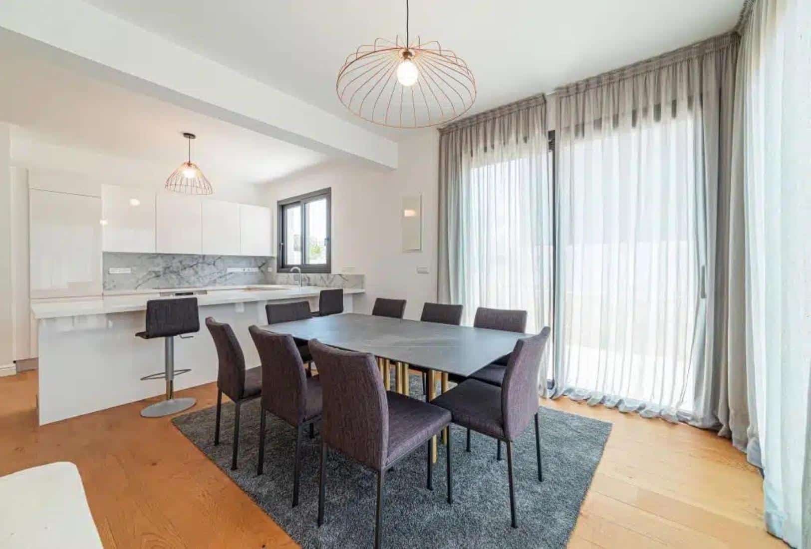 gallery-media-1685-1-large-large-2