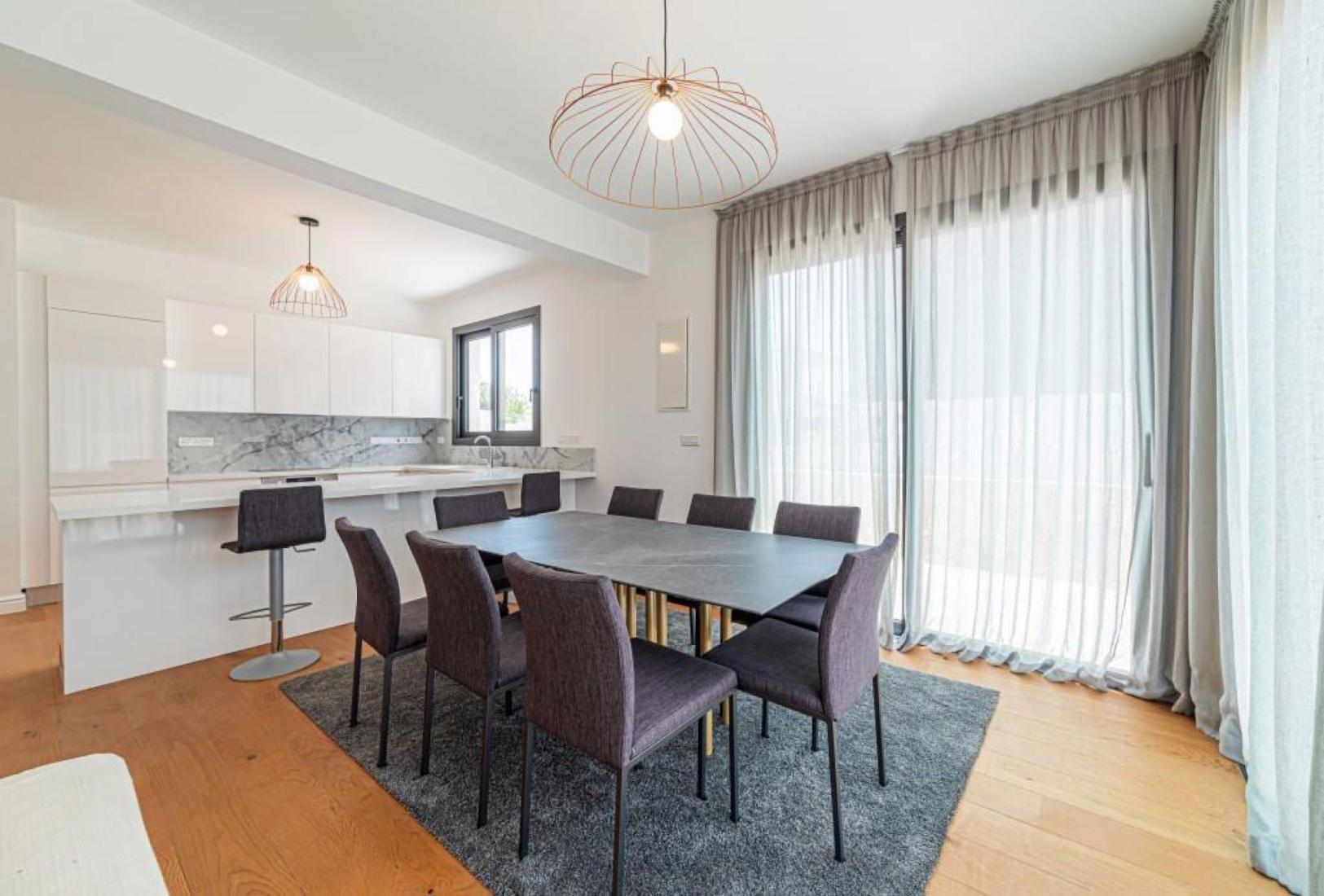 gallery-media-1685-large-large-1