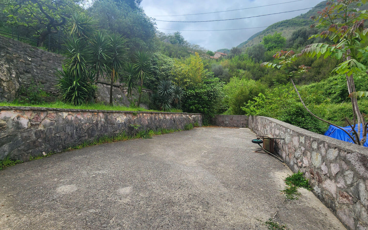 house-for-sale-in-herceg-novi-kamenari-44-astra-real-estate-agency