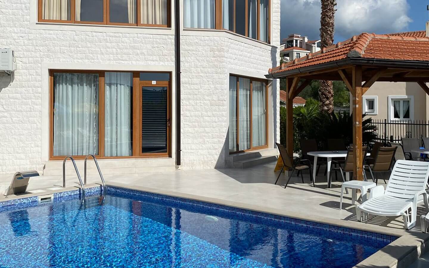 house-for-sale-in-herceg-novi-montenegro-15-astra-real-estate