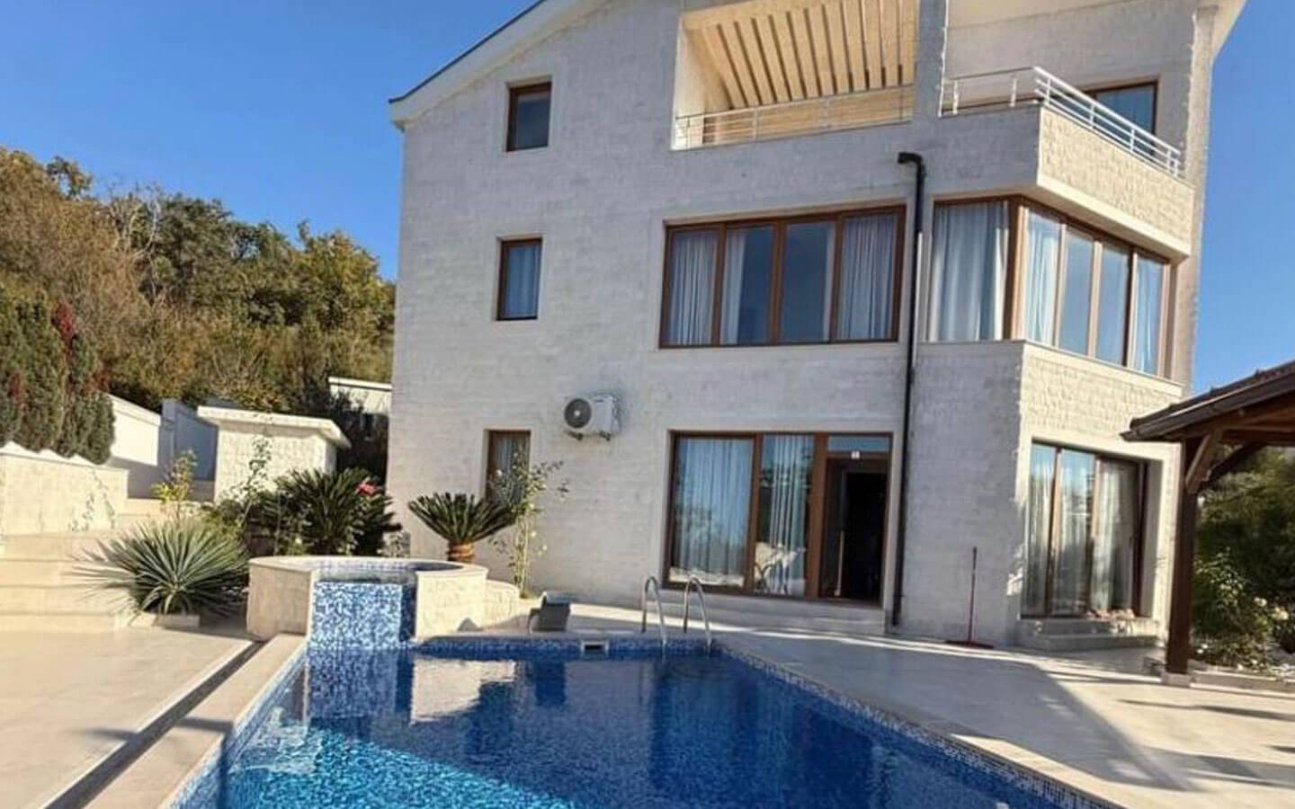 house-for-sale-in-herceg-novi-montenegro-26-astra-real-estate