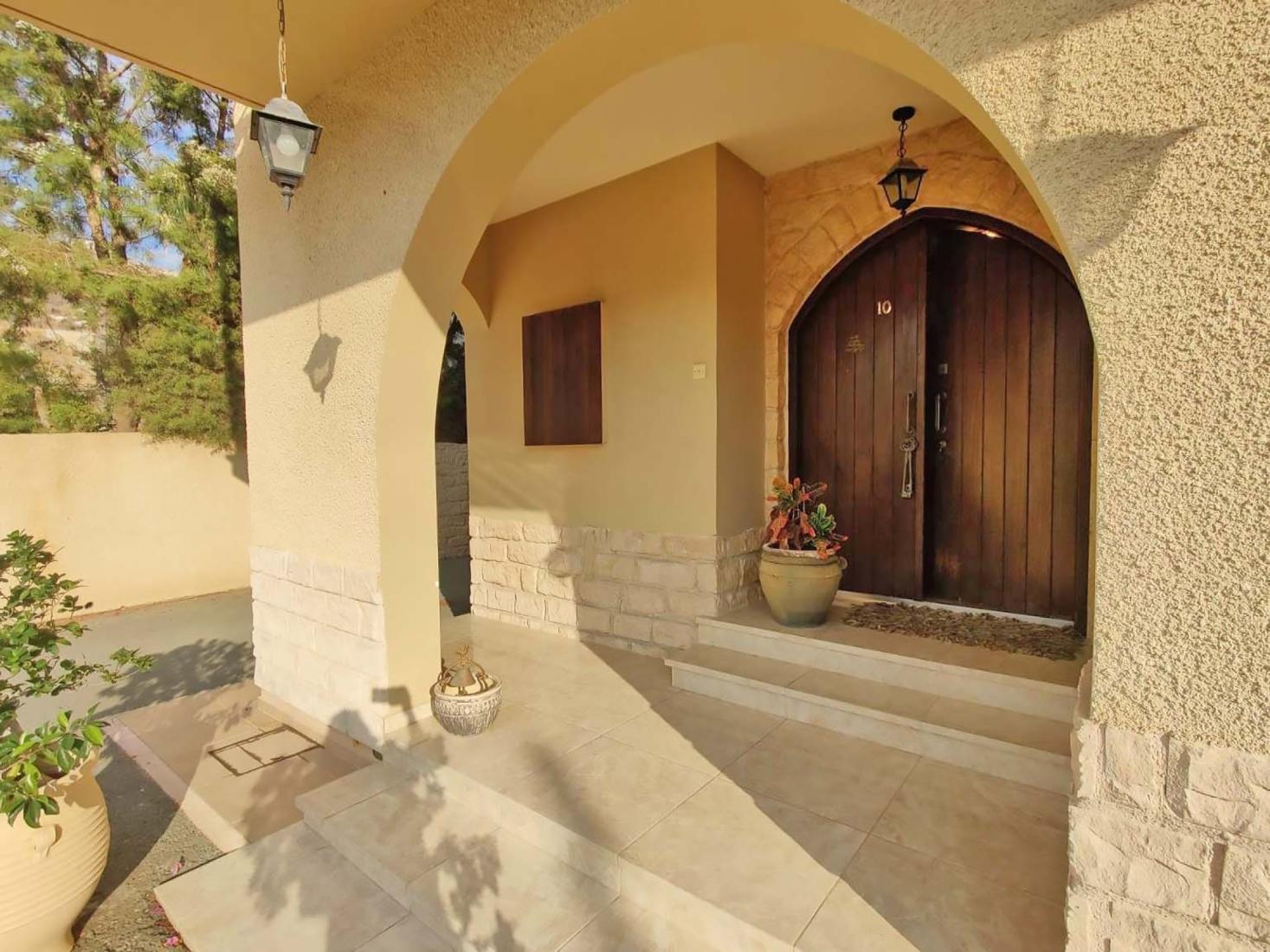 house-villa-in-agios-tychonas-area-limassol-cyprus4-copy-large