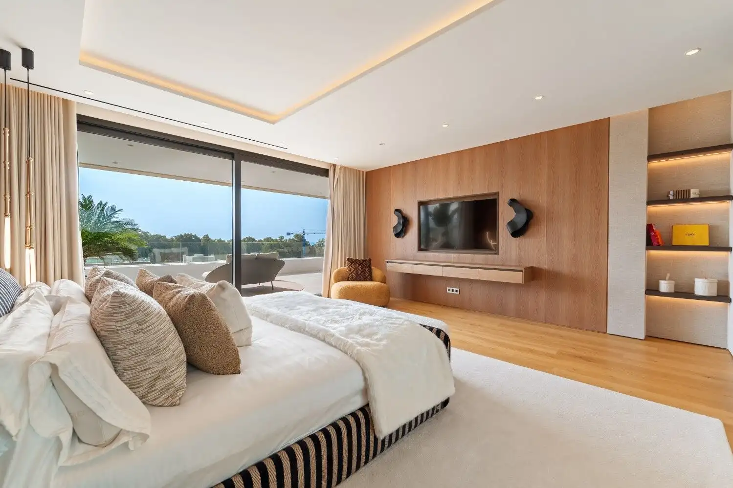Luxurious Skyvilla in Marbella Golden Mile featuring Fendi Casa interior design and stunning sea vie.