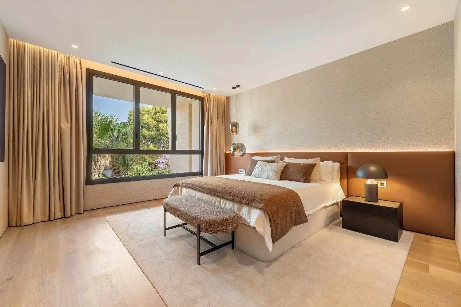 Luxury skyvilla bedroom with Fendi Casa furnishings in Marbella Golden Mile.