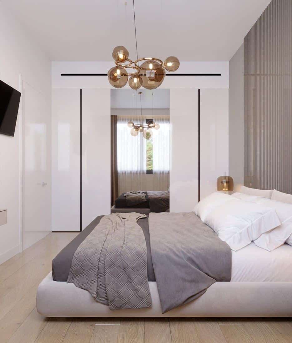 sr-int-8-large-large-1