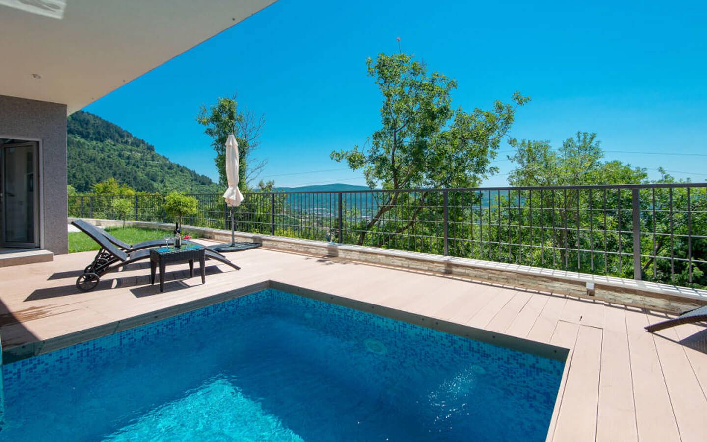 vila-for-sale-in-kotor-montenegro-1