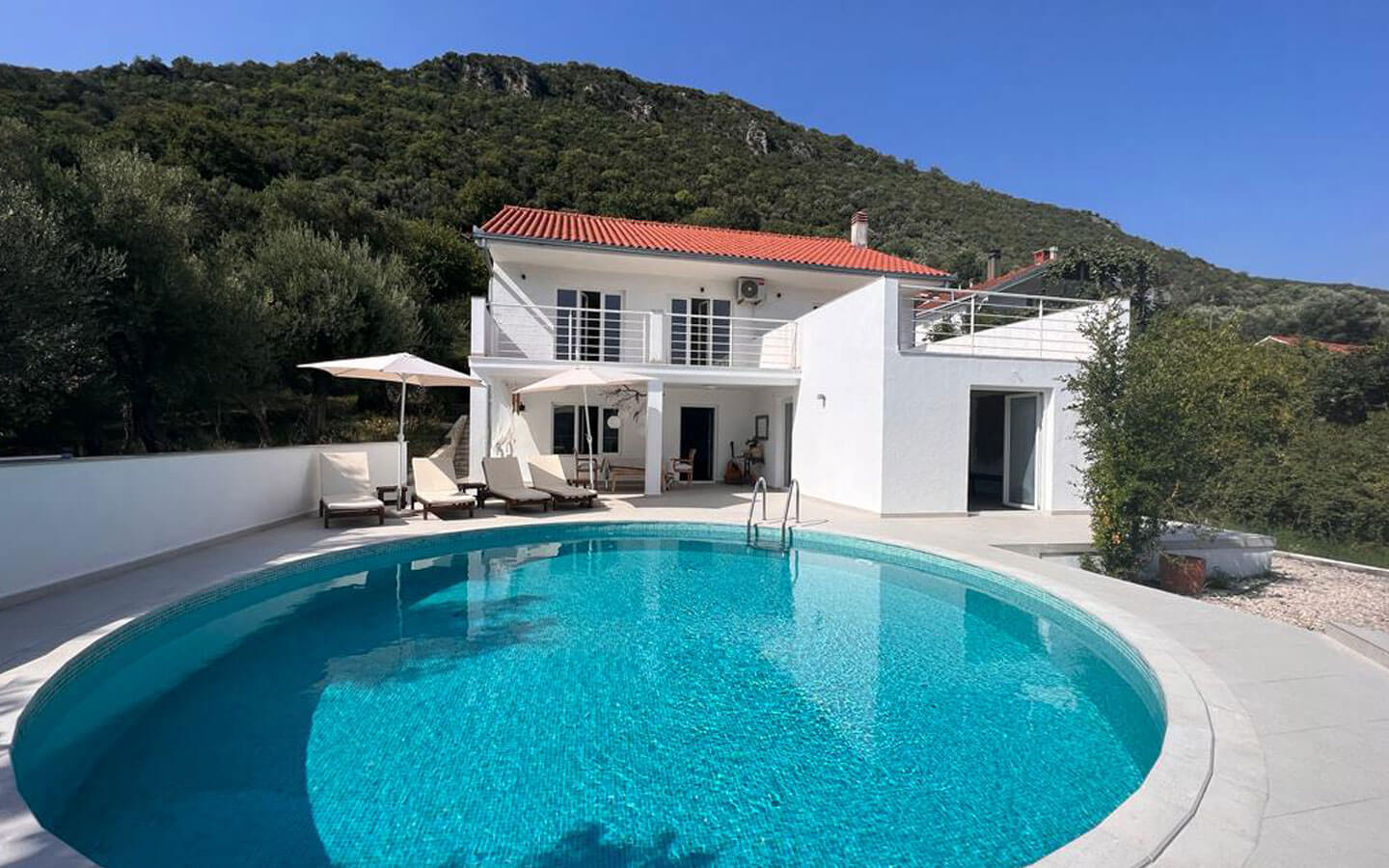 villa-for-sale-in-herceg-novi-djenovici-montenegro-1-astra-real-estate-Copy