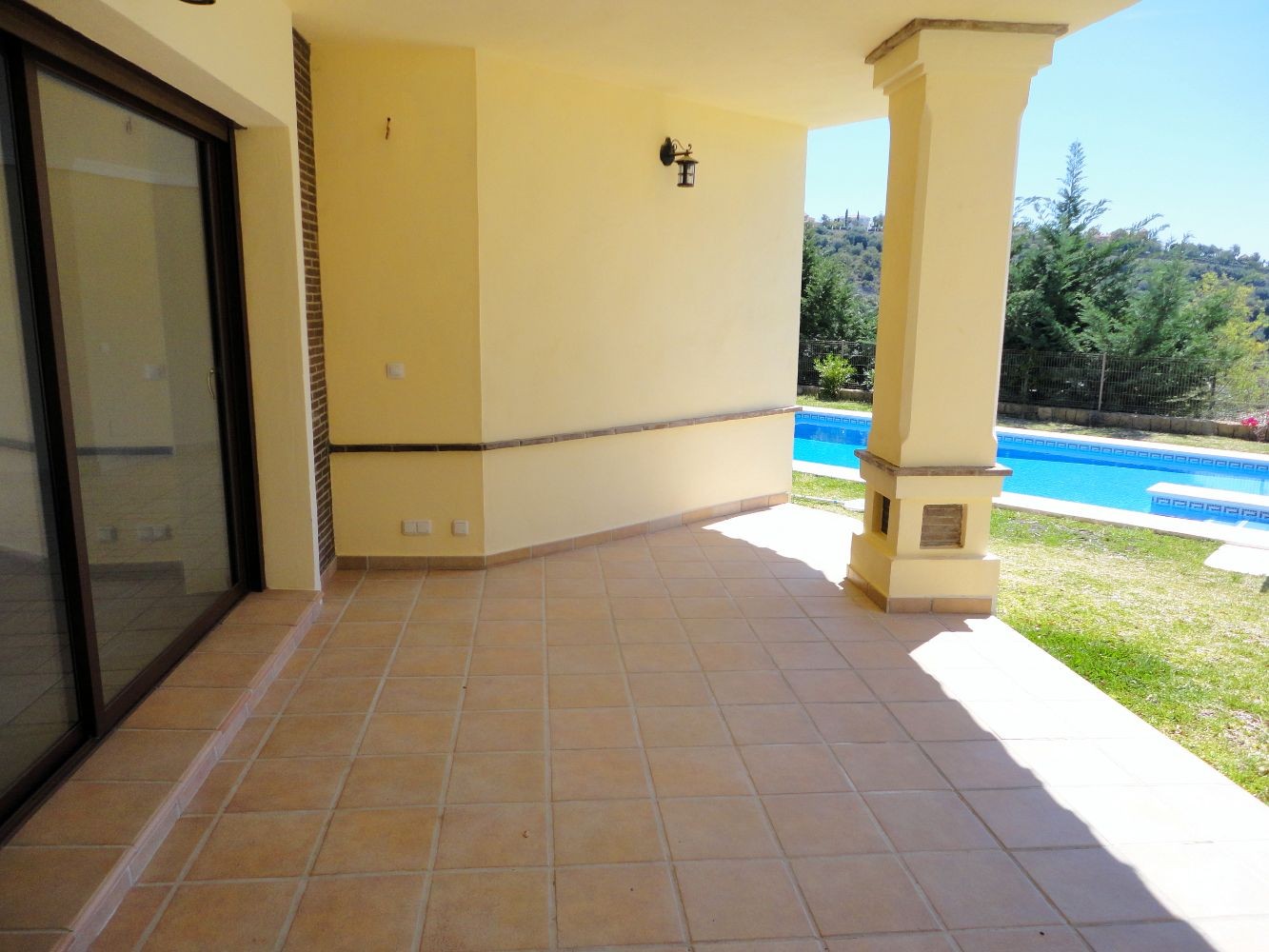 villa-living-dining-area-level-0-20