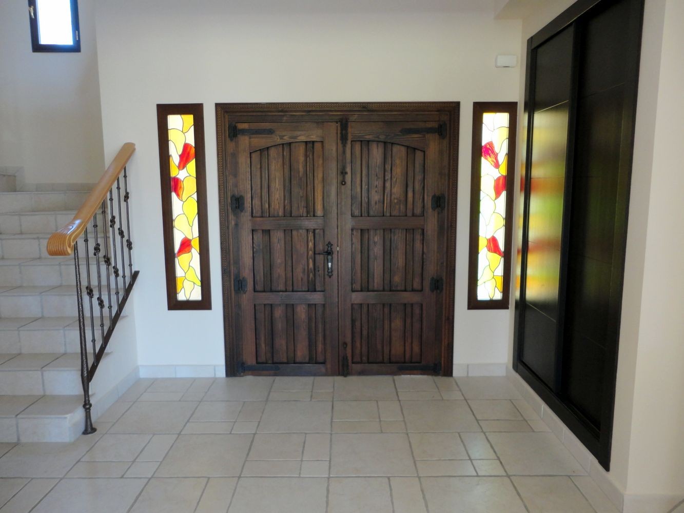 villa-main-entrance-area-level-0-3