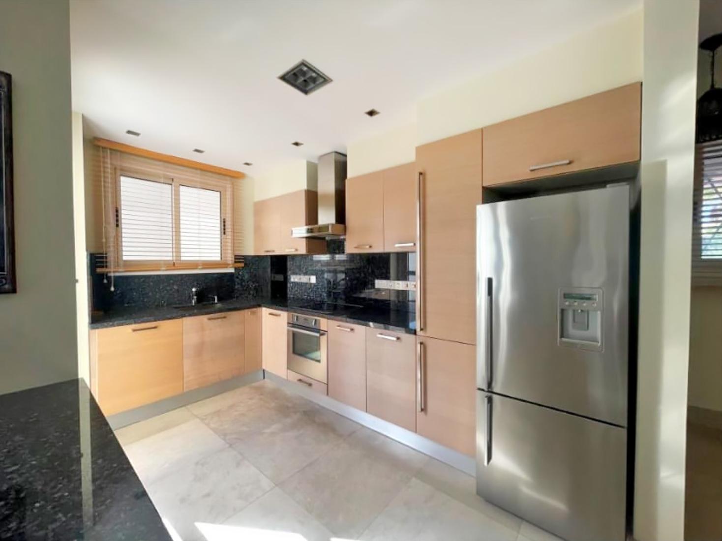 whatsapp-image-2024-09-18-at-180140-copy-large