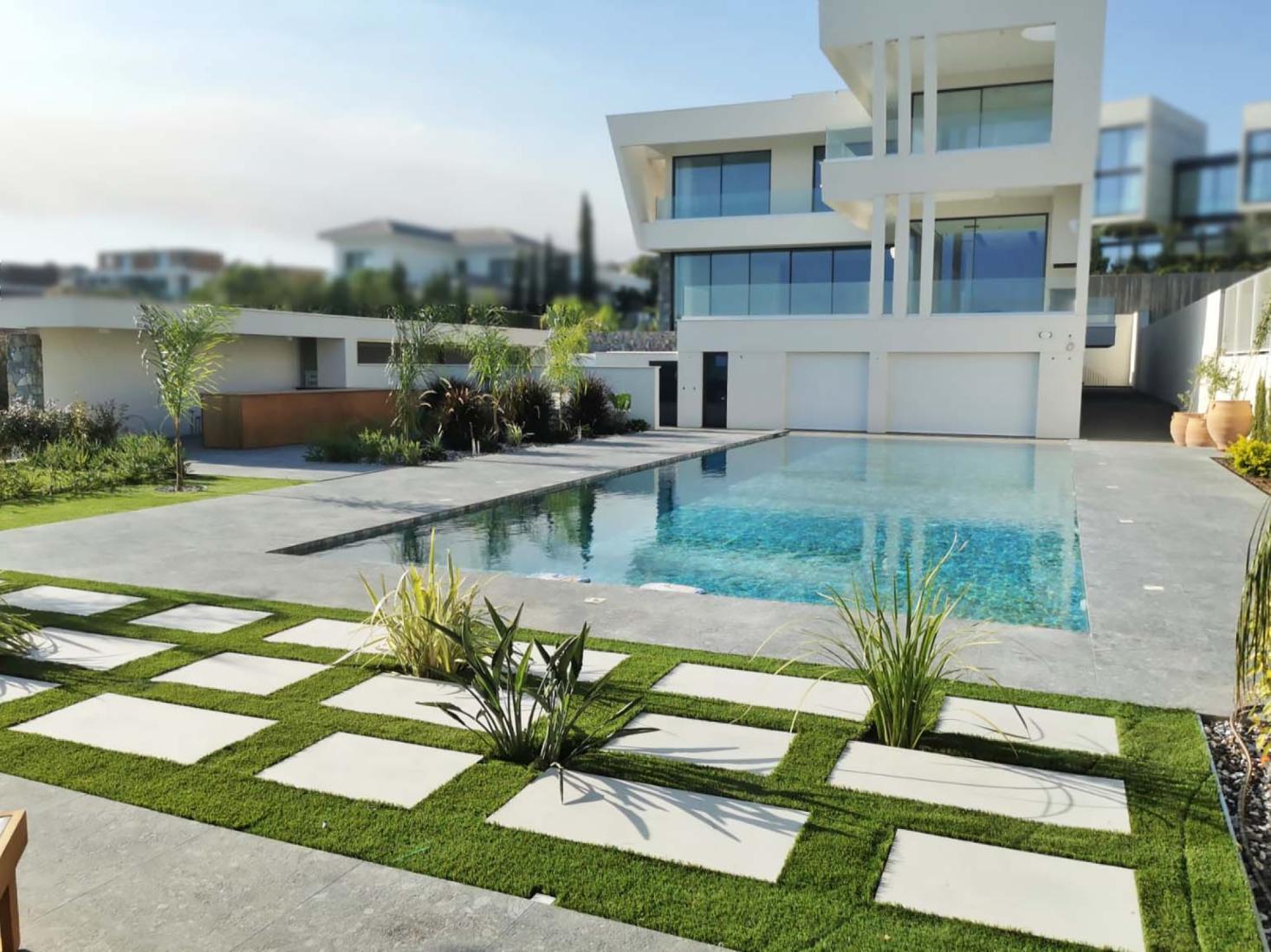 whatsapp-image-2024-10-29-at-093614-copy-large