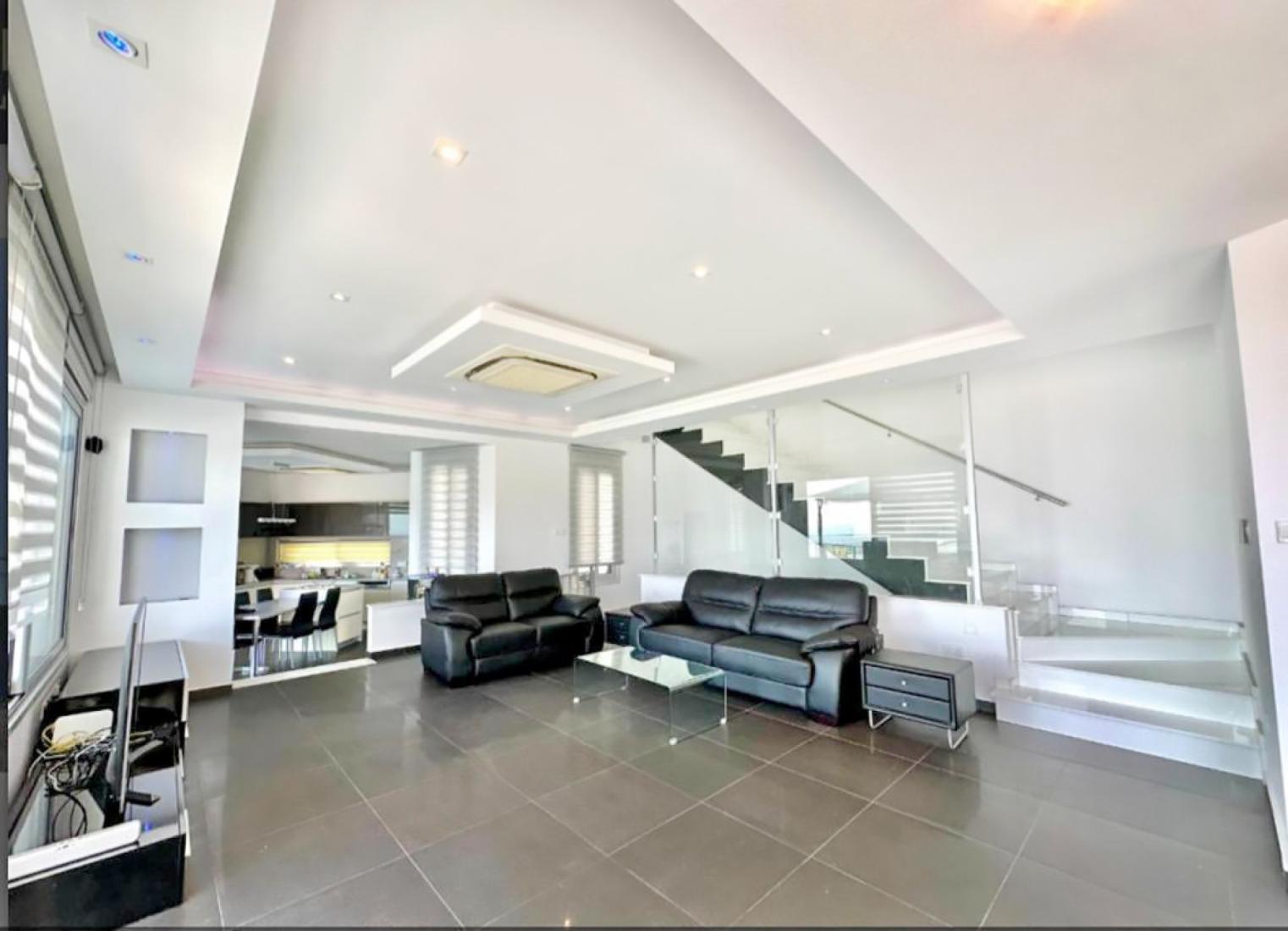 whatsapp-image-2025-01-10-at-114510-copy-large