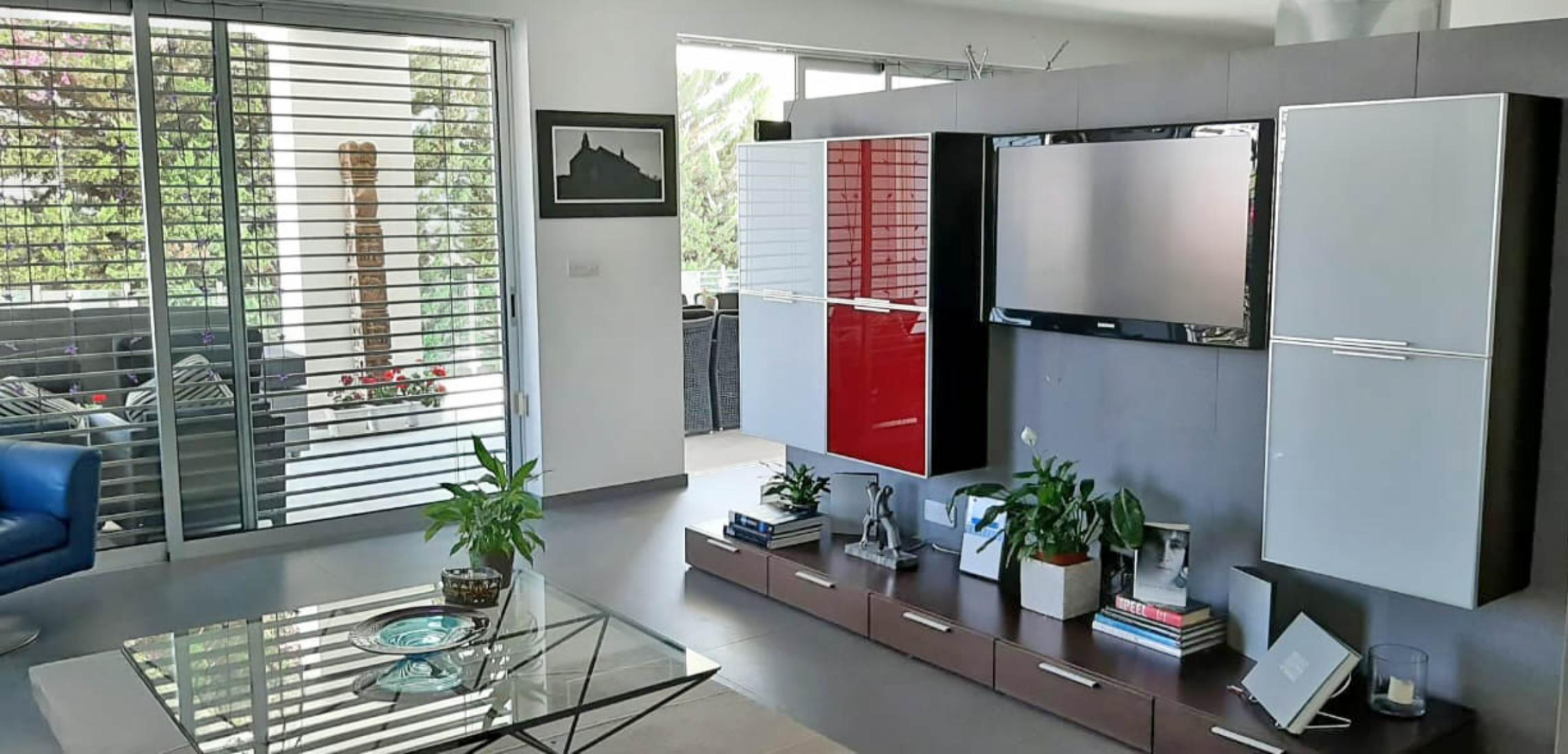 whatsapp-image-2025-03-11-at-132320-copy-large