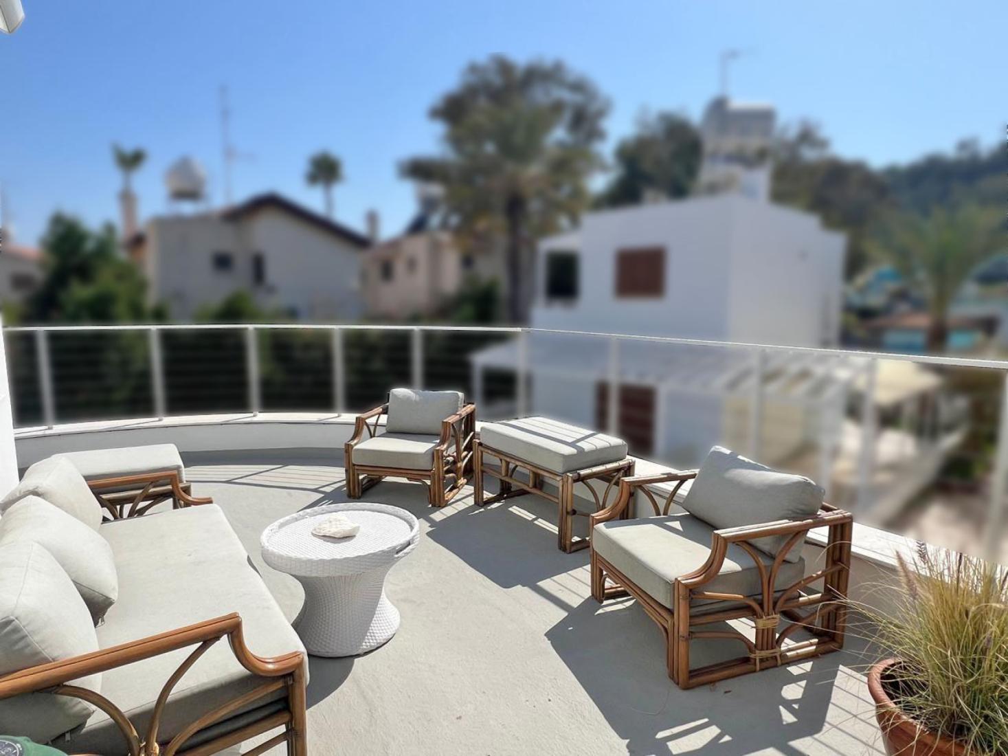 whatsapp-image-2025-03-14-at-150639-8-copy-large