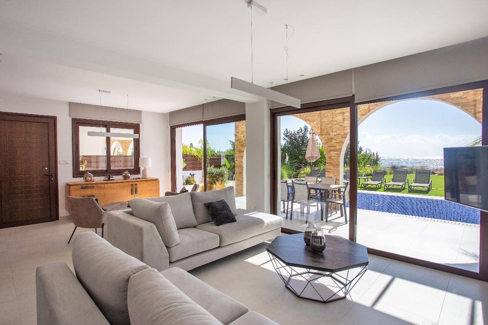 whatsapp-image-2025-04-25-at-165312-3-copy-large