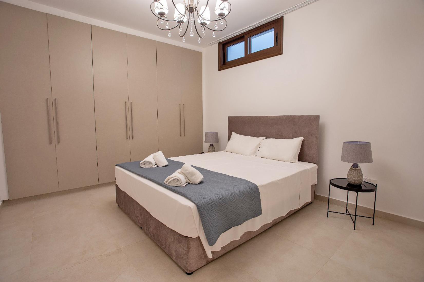 whatsapp-image-2025-04-25-at-165312-7-copy-large