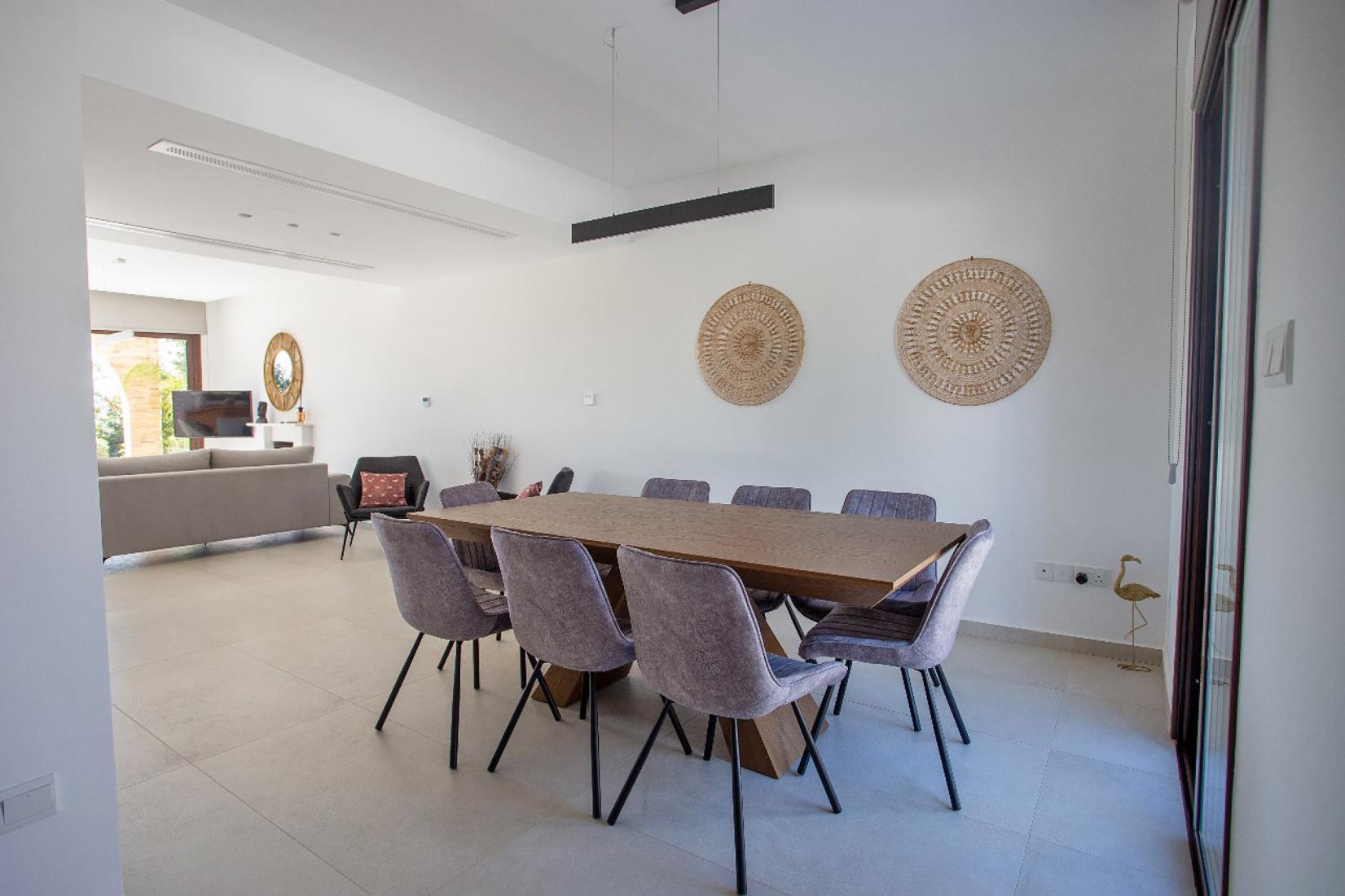 whatsapp-image-2025-04-25-at-165312-8-copy-large