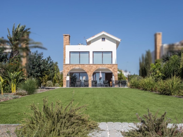 whatsapp image 2025 04 25 at 165313 copy large